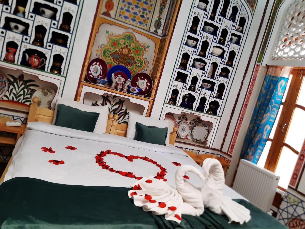 Hotel Rizqiro'Z Boutique Бухара Экстерьер фото