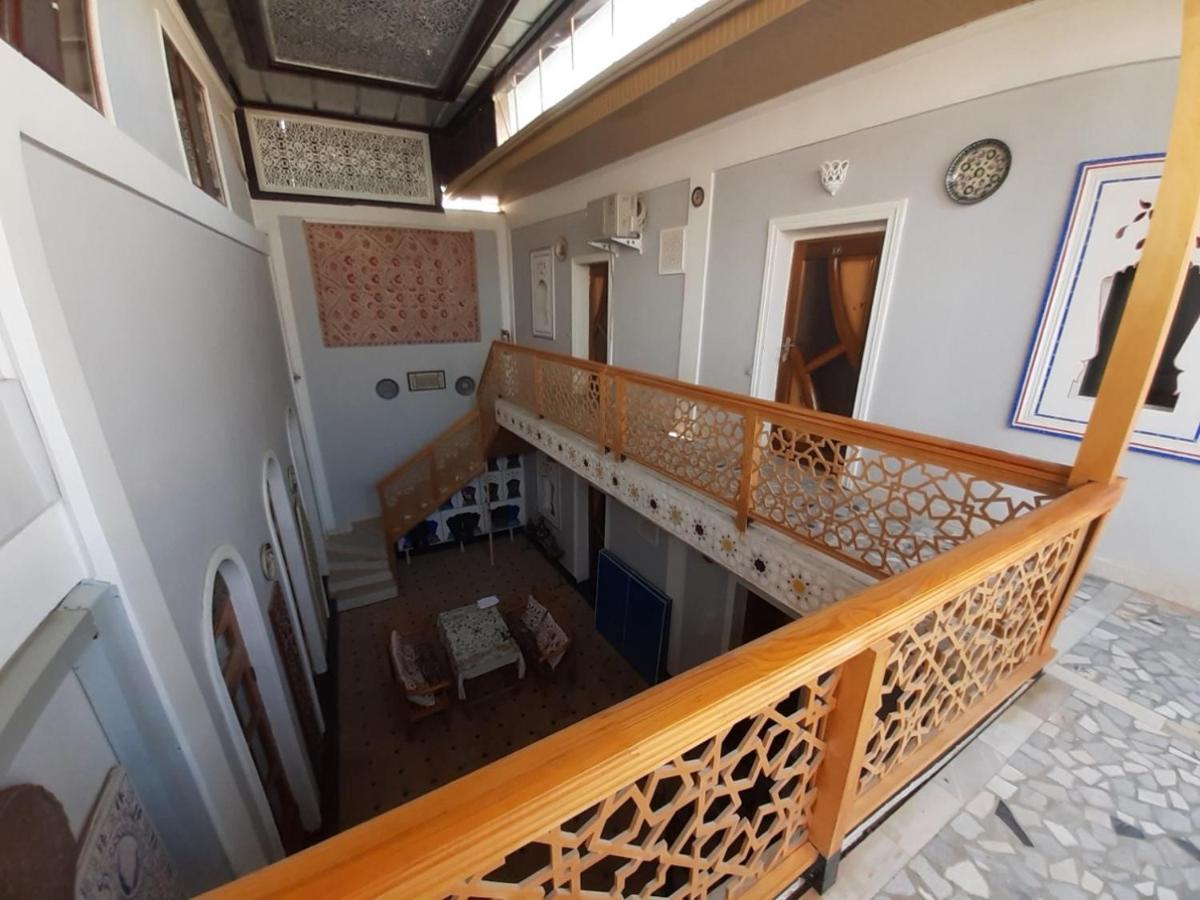 Hotel Rizqiro'Z Boutique Бухара Экстерьер фото
