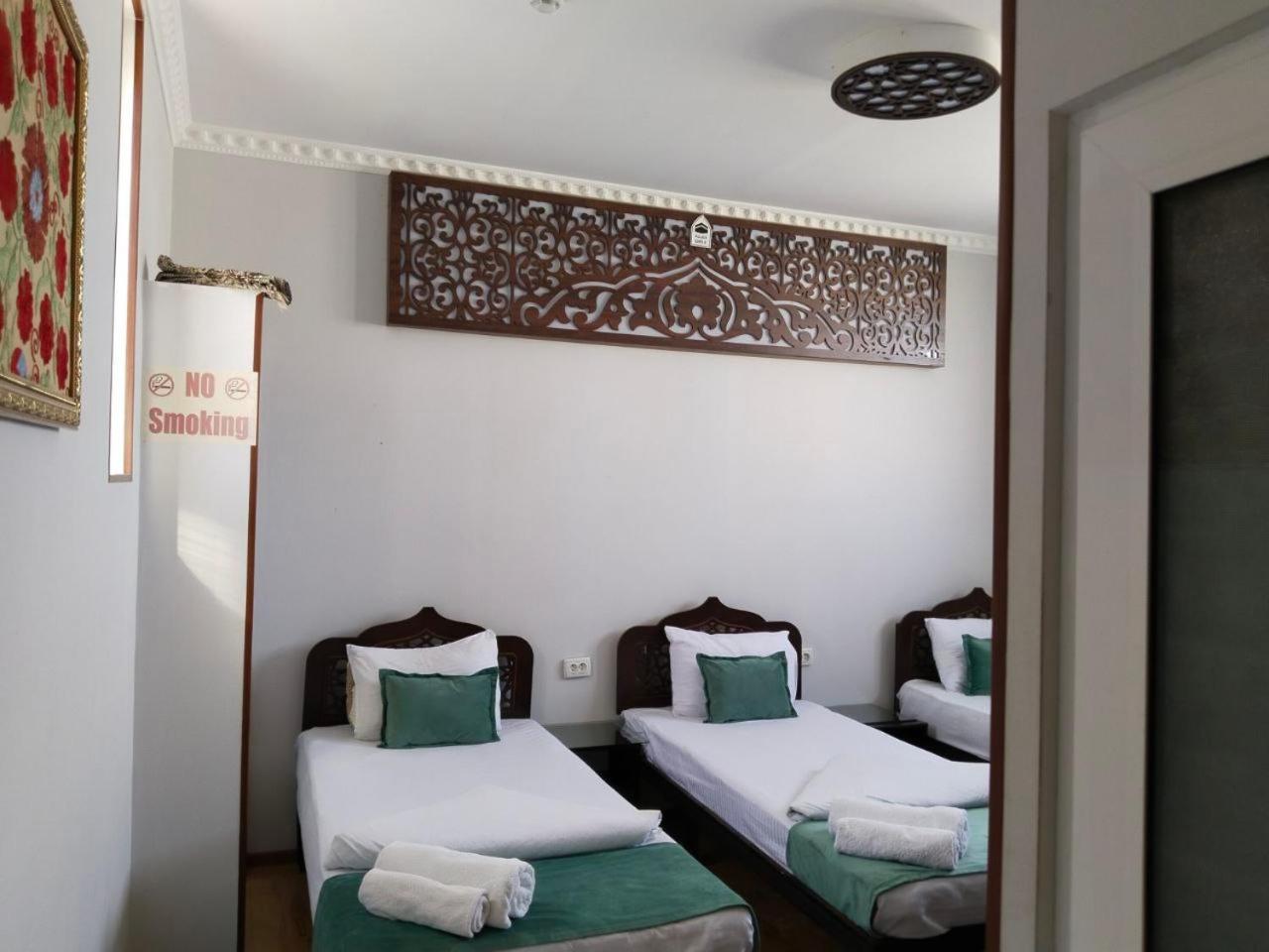 Hotel Rizqiro'Z Boutique Бухара Экстерьер фото