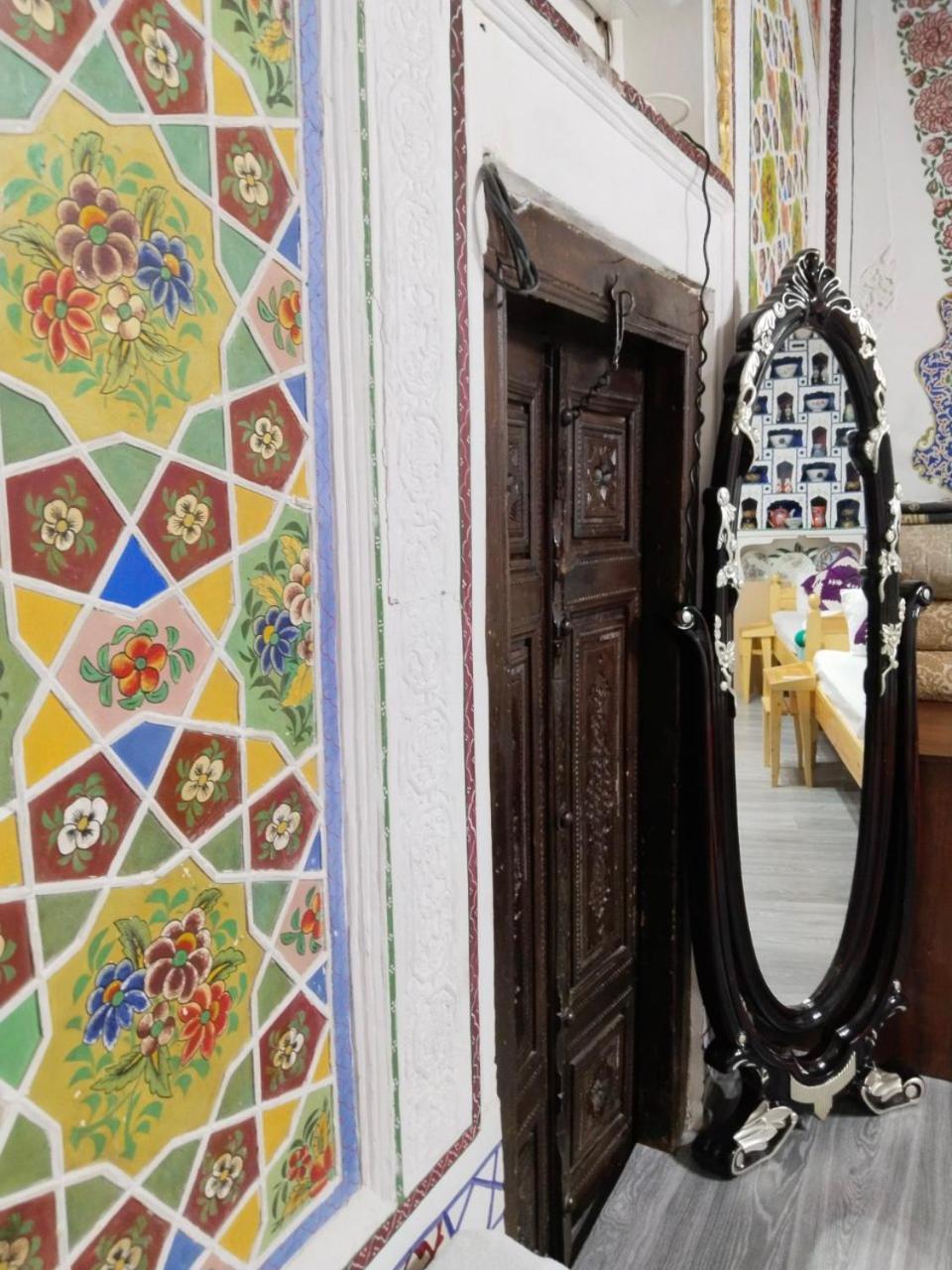 Hotel Rizqiro'Z Boutique Бухара Экстерьер фото